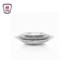 مخبوزات وحلويات شيكو ميكو بكريمة الفراولة/شيكولاتة